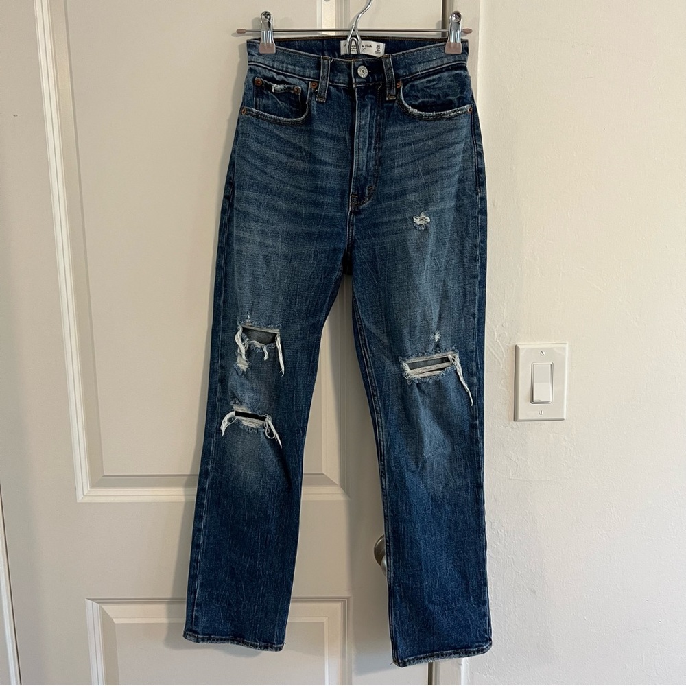A&F The Ankle Straight Ultra High Rise Jean, 25/0